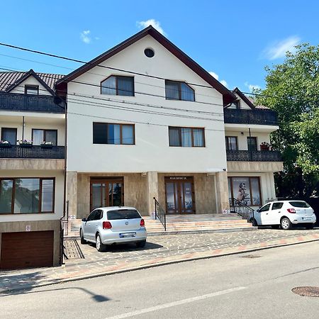 Studio Poienii - A Cozy Stay 5 Min Away From The Center Bistriţa Eksteriør billede