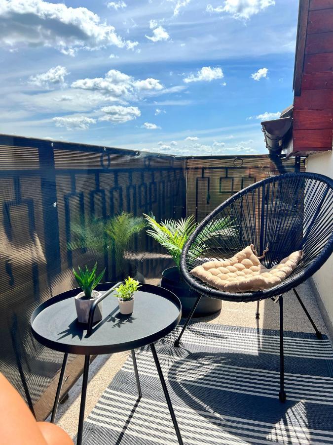 Studio Poienii - A Cozy Stay 5 Min Away From The Center Bistriţa Eksteriør billede