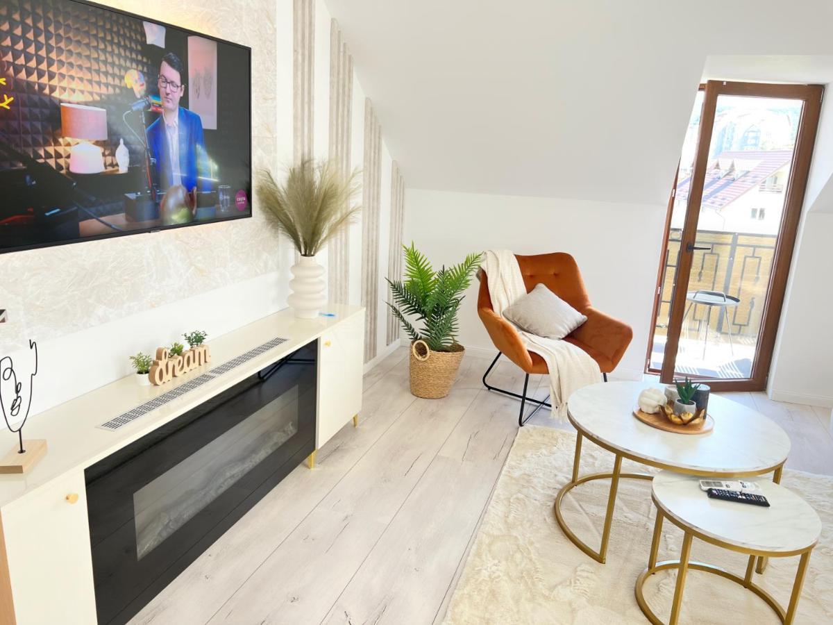 Studio Poienii - A Cozy Stay 5 Min Away From The Center Bistriţa Eksteriør billede